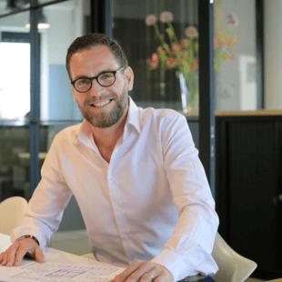 Portretfoto van Iwan de Leeuw, Managing director en oprichter iL Office